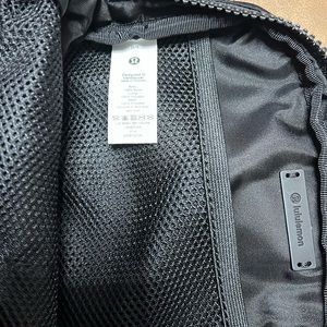 Lululemon black belt bag